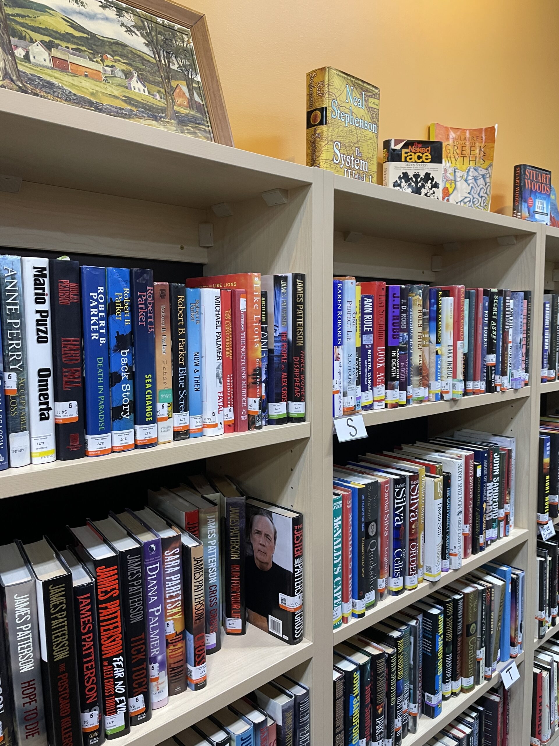 5 reasons to shop at the Goodwill Bookstore and Donation Center